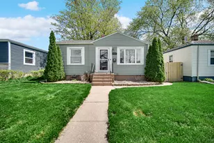 133 N Delaware St, Hobart, IN 46342 - Photo 17