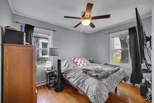 133 N Delaware St, Hobart, IN 46342 - Photo 9
