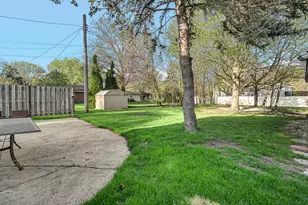 8719 Linden Ave, Munster, IN 46321 - Photo 25