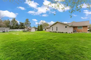 136 Country Club Dr, La Porte, IN 46350 - Photo 41