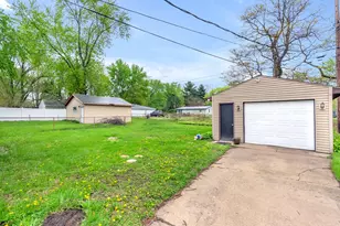 4083 Willow St, Hobart, IN 46342 - Photo 5