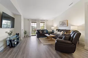 9815 Wildwood Ct, Highland, IN 46322 - Photo 5
