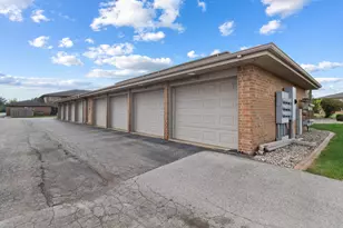 9815 Wildwood Ct, Highland, IN 46322 - Photo 19