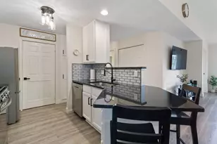 9815 Wildwood Ct, Highland, IN 46322 - Photo 9