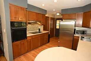 2405 Linden Dr, Valparaiso, IN 46383 - Photo 3