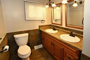2405 Linden Dr, Valparaiso, IN 46383 - Photo 19