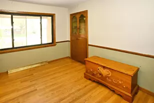 2405 Linden Dr, Valparaiso, IN 46383 - Photo 9