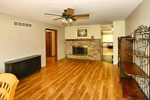 2405 Linden Dr, Valparaiso, IN 46383 - Photo 11