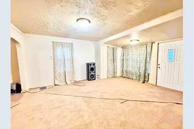 1308 W 13th Avenue, Gary, IN 46407 - Photo 5