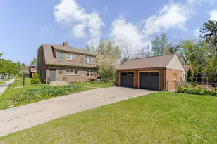 300 E Morgan Ave, Chesterton, IN 46304 - Photo 3