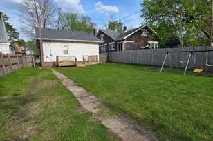 119 Dewey St, Michigan City, IN 46360 - Photo 9