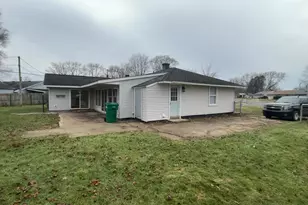 121-123 Parkview Ave, La Porte, IN 46350 - Photo 3