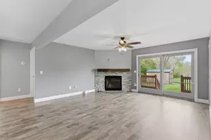 10370 Joliet St, Saint John, IN 46373 - Photo 9