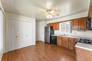 230 Holly Ln, Schererville, IN 46375 - Photo 9