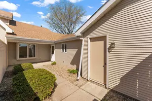230 Holly Ln, Schererville, IN 46375 - Photo 3