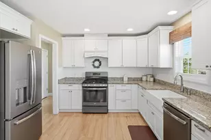 688 Village Pkwy, Lowell, IN 46356 - Photo 7