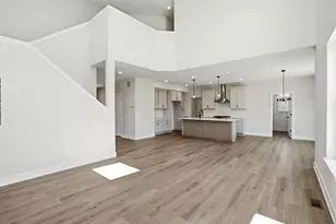 2810 Old Oak Dr, Valparaiso, IN 46385 - Photo 9