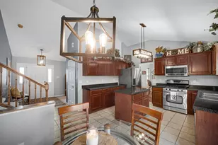 10621 Erie Dr, Crown Point, IN 46307 - Photo 9