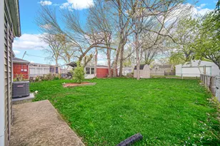 7608 Catalpa Ave, Hammond, IN 46324 - Photo 3