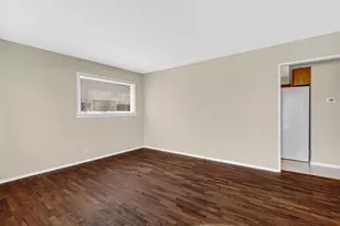 410 S 12th St, Chesterton, IN 46304 - Photo 3