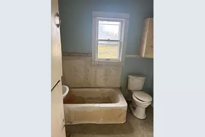 2928 Woodrow Avenue, Michigan City, IN 46360 - Photo 5