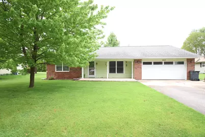 910 E Stewart Drive, Rensselaer, IN 47978 - Photo 1