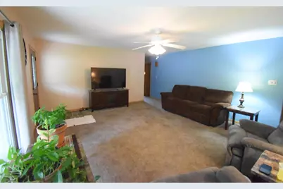 910 E Stewart Drive, Rensselaer, IN 47978 - Photo 15
