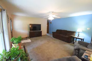 910 E Stewart Dr, Rensselaer, IN 47978 - Photo 15