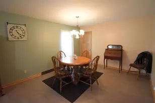 910 E Stewart Dr, Rensselaer, IN 47978 - Photo 17