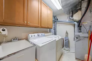 2629 Georgetowne Dr, Highland, IN 46322 - Photo 11