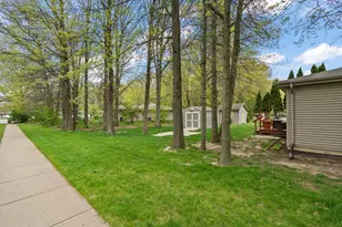 1242 Griffin Lake Ave, Chesterton, IN 46304 - Photo 25