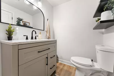 307 Michigan Avenue, Valparaiso, IN 46383 - Photo 7