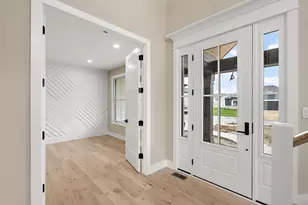 9430 Iris Dr, Saint John, IN 46373 - Photo 5
