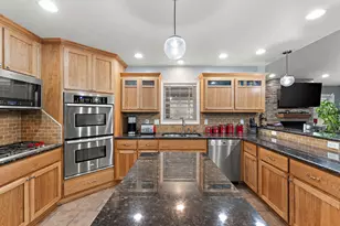 2737 S Smithfield Ct, La Porte, IN 46350 - Photo 5
