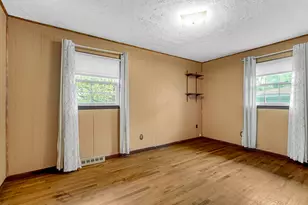 2391 Jacqueline St, Portage, IN 46368 - Photo 11