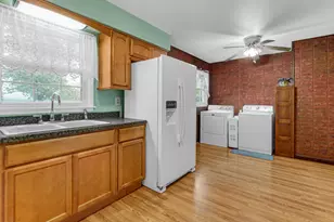 2391 Jacqueline St, Portage, IN 46368 - Photo 7