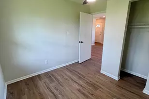 1441 W 56th Ave, Merrillville, IN 46410 - Photo 9