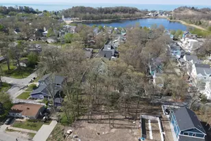 822 Washington Park Blvd, Michigan City, IN 46360 - Photo 9
