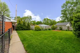 401 S 15th St, Chesterton, IN 46304 - Photo 35