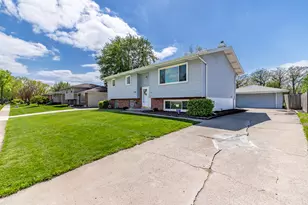 1644 Michael Dr, Schererville, IN 46375 - Photo 3