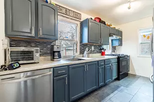 745 Porter St, Gary, IN 46406 - Photo 9