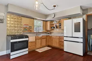 4026 W 61st Ave, Hobart, IN 46342 - Photo 9