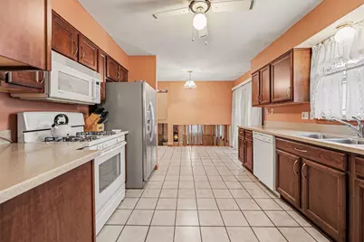 2423 Marshall Place, Gary, IN 46404 - Photo 9