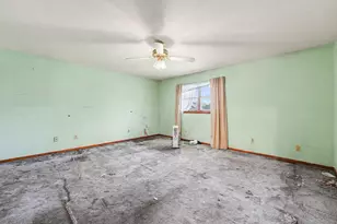 2423 Marshall Pl, Gary, IN 46404 - Photo 13