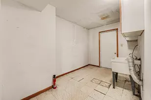 2423 Marshall Pl, Gary, IN 46404 - Photo 17