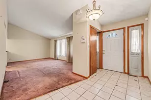 2423 Marshall Pl, Gary, IN 46404 - Photo 3