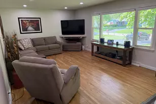 1243 Dogwood Dr, Chesterton, IN 46304 - Photo 5