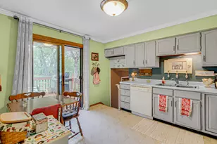738 E 11th St, Hobart, IN 46342 - Photo 3