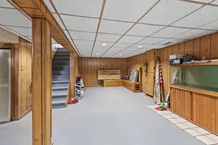 7405 Howard Ave, Hammond, IN 46324 - Photo 9