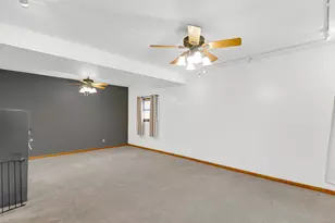 800 W 10th St, Hobart, IN 46342 - Photo 15